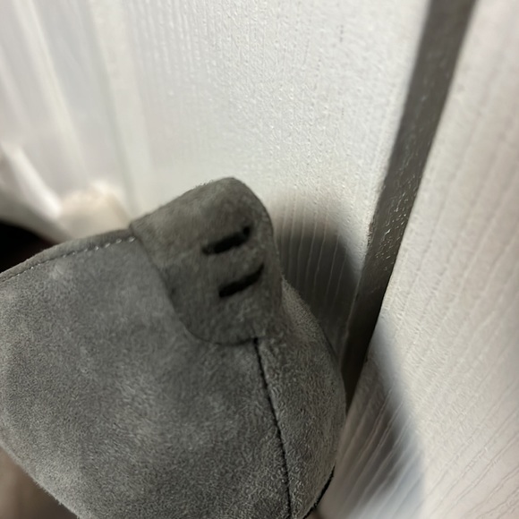 MRKT gray and black open toe suede pumps SZ 7 1/2 - Picture 4 of 6